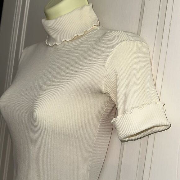 Vtg 60s Cream/Ivory Turtleneck Ribbed Nylon Short Sleeve Bodysuit-Scalloped Trim - Picture 3 of 9